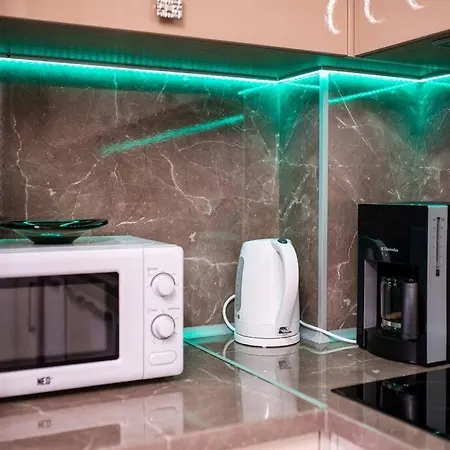 Grand Karavel Center Lux Warna